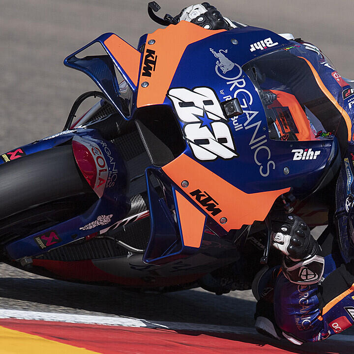 MotoGP: Oliveira lässt KTM beim Finale jubeln