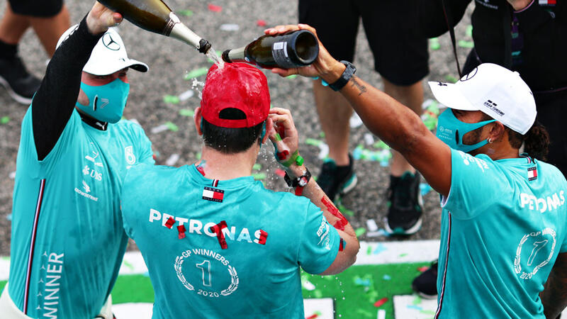 "Überfall" bei Mercedes nach Rekord-Titel